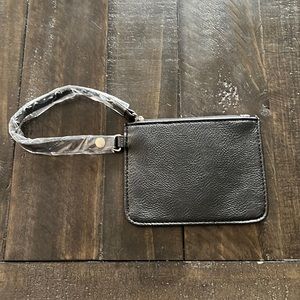 NWOT - Nine West small wristlet